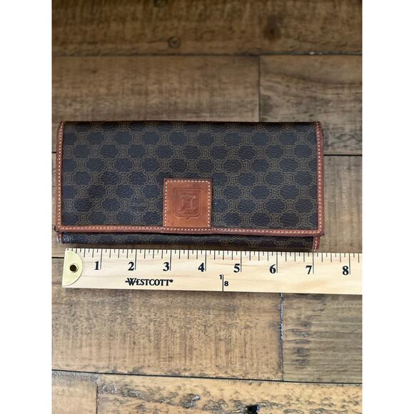 Céline Monogram Long Bi-Fold Brown Wallet - Picture 7 of 10